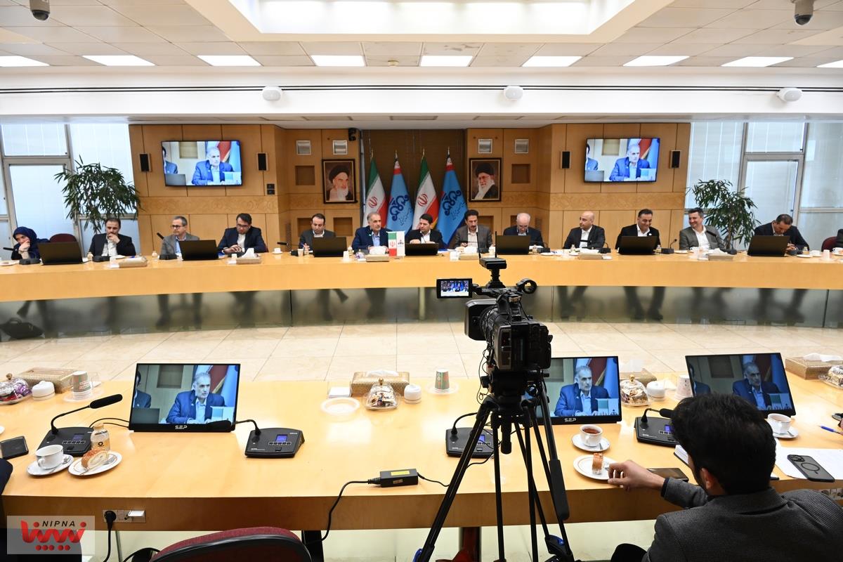 نشست مدیران بازرگانی شرکت های پتروشیمی با سفیر ایران در روسیه در حضور مدیرعامل NPC 12